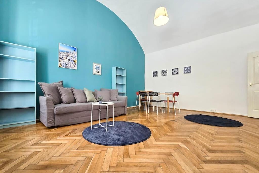 Seventh Sense Apartment Budapest Exteriör bild